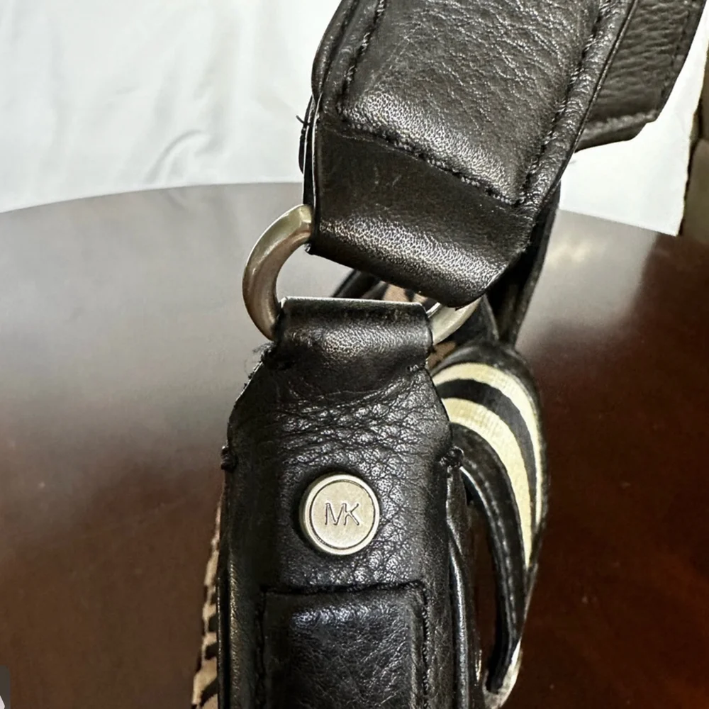 Michael Kors Vintage Westbury Black Beige Classic Small Jacquard Demi Hobo Bag